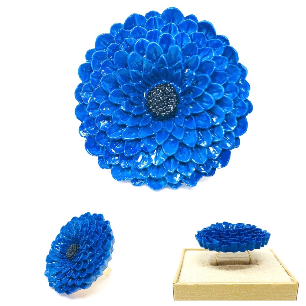 Hand painted enamel finish flower ring, NWOT